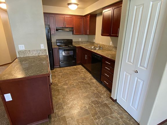 5th image of 14725 50th Dr NE Unit 201