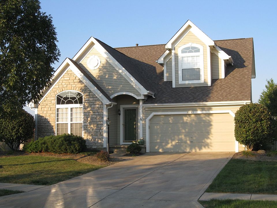 1st image of 8641 Oak Creek Dr