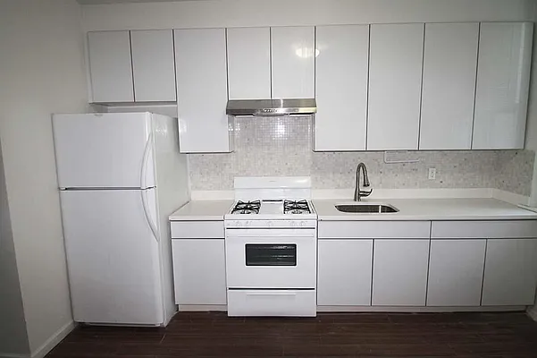 Rented by Space Marketing Shop | media 40