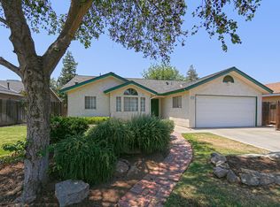 6087 N Barcus Ave, Fresno, CA 93722