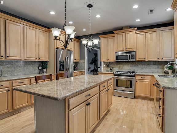 3rd image of 11007 NW 37th Ct