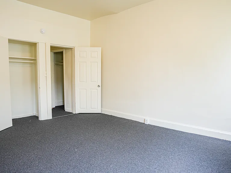 220 N Luzerne Ave — Photo 19