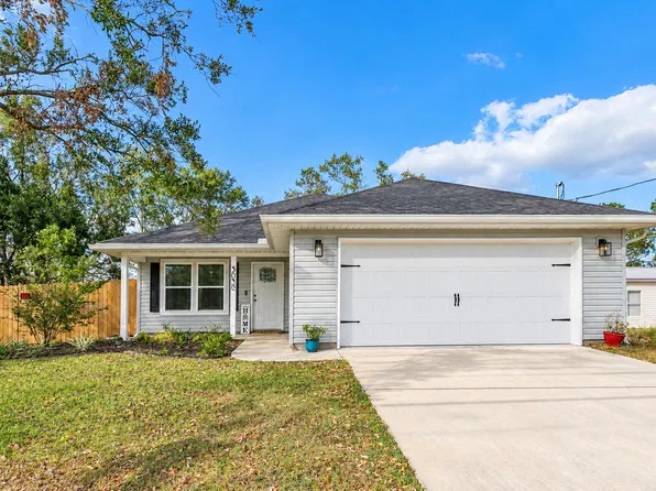 3030 Ferris Dr, Navarre, FL 32566