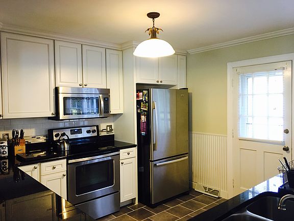 New stainless steel appliances and upgraded finishes
