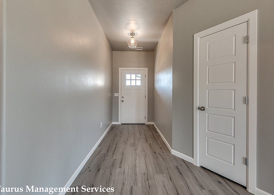 1st image of 1083 Mulbury Mansion
