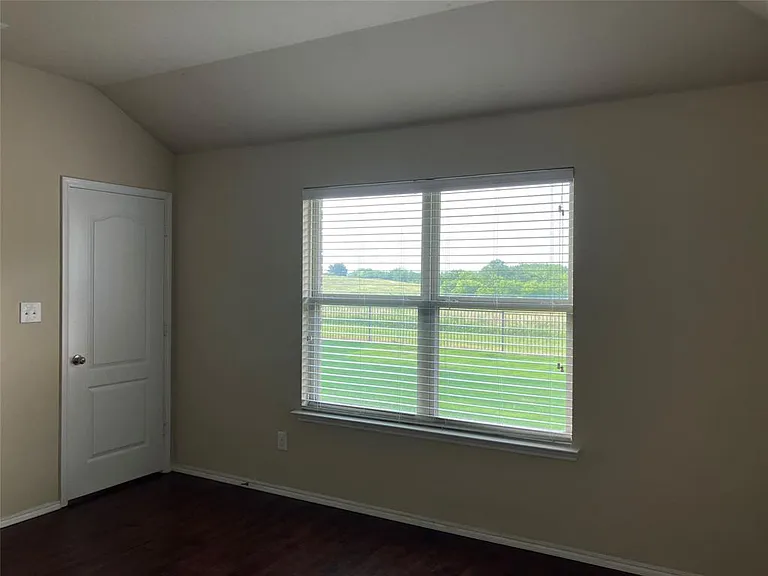 1445 Whitewater Dr — Photo 13