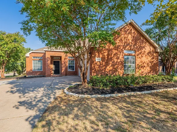 1408 Blue Gill Ln, Crowley, TX 76036