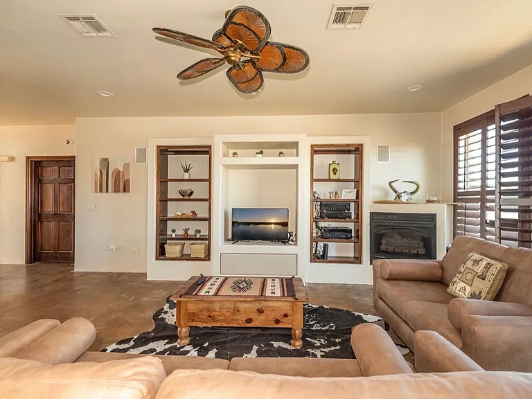 7623 Wyatt Lake Dr — Photo 15