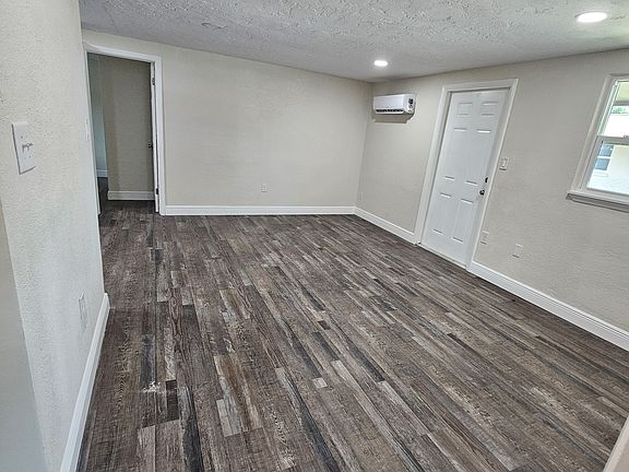 2nd image of 204 7th St W #B