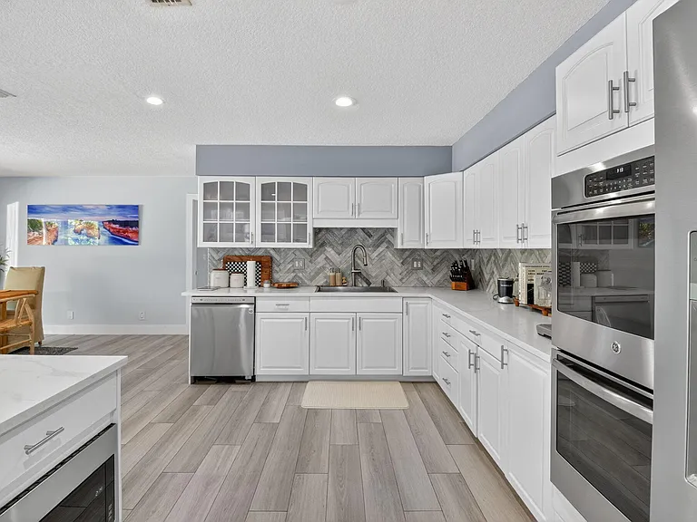 6701 Hillside Ln — Photo 20