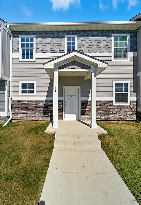 234 NW Common Pl
