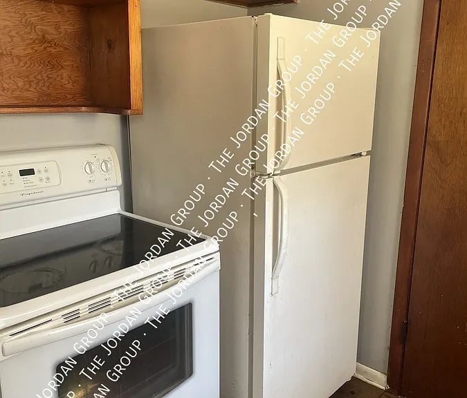 398 Hietts Ln #C — Photo 11
