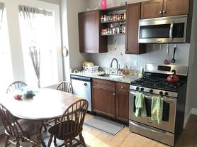 6-8 Sunset St