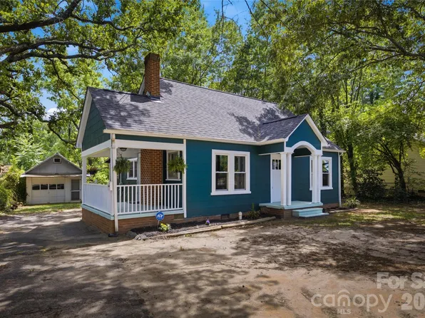 1909 2nd Ave SW, Hickory, NC 28602