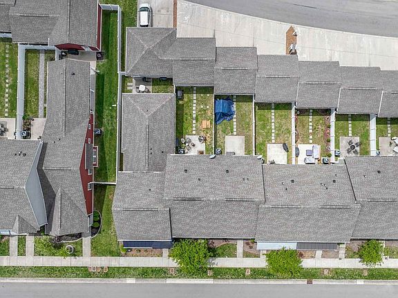 3rd image of 1517 Winding Creek Dr