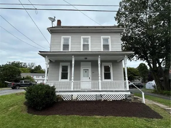 20 Cherry St, Walnutport, PA 18088
