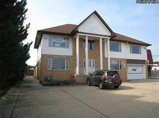 194 E Wallings Rd, Broadview Heights, OH 44147