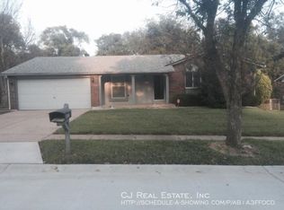 11828 Del Rosa Way, Saint Louis, MO 63138