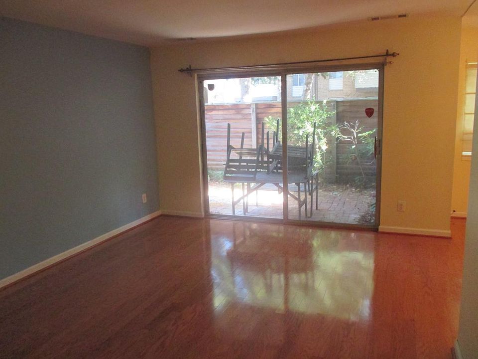 Living Room-Walk Out To Fenced In Patio