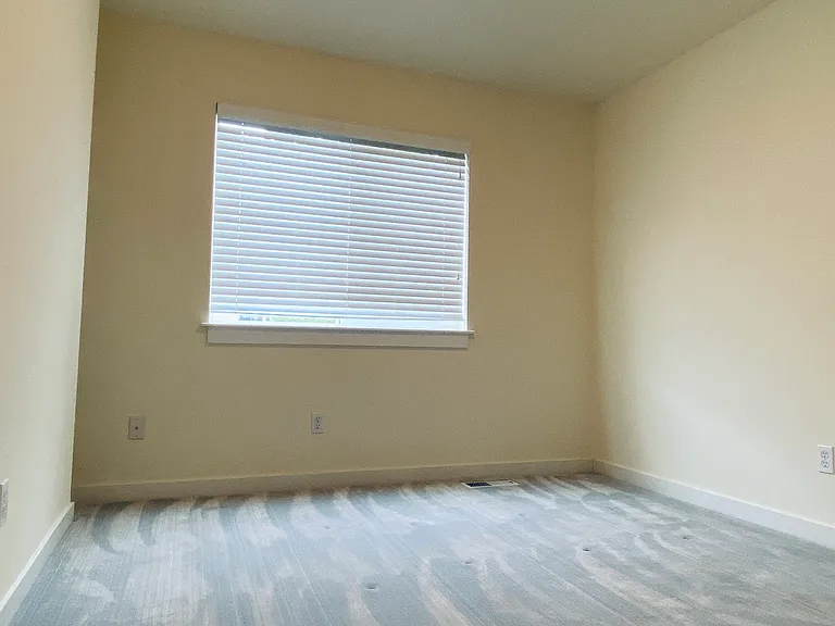 24120 39th Ct SE — Photo 20