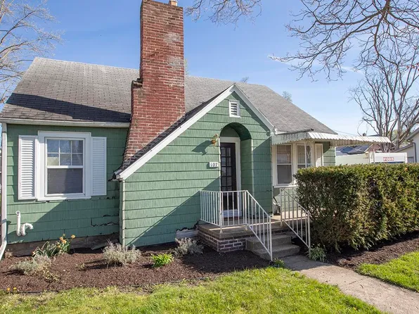 107 W Purl St, Goshen, IN 46526