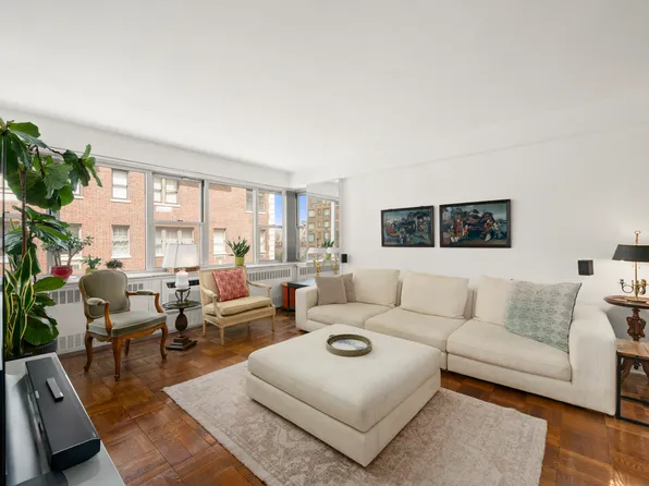 25 Sutton Place South 16C image 3 of 12