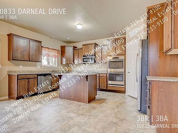 3rd image of 10833 Darneal Dr