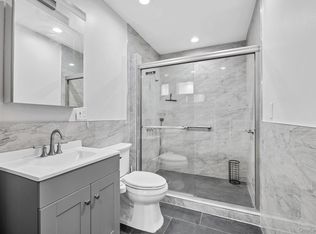 6618 75th St FLOOR 1, Middle Village, NY 11379