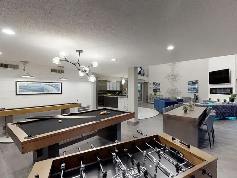 Ridley Apartments — Photo 14