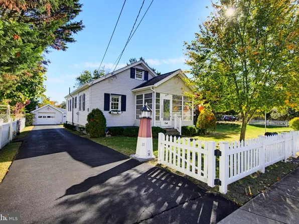 215 Wood St, Little Egg Harbor, NJ 08087