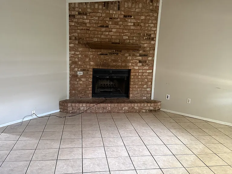 414 Woodridge Dr #1 — Photo 5