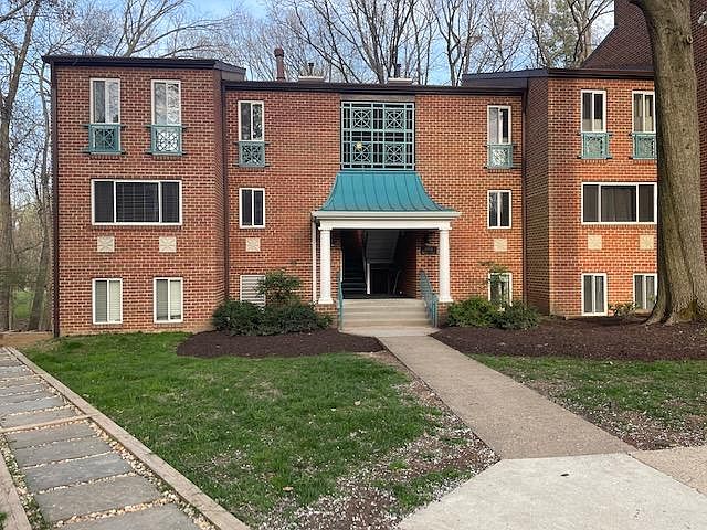 The unit is the 2nd floor on the end.