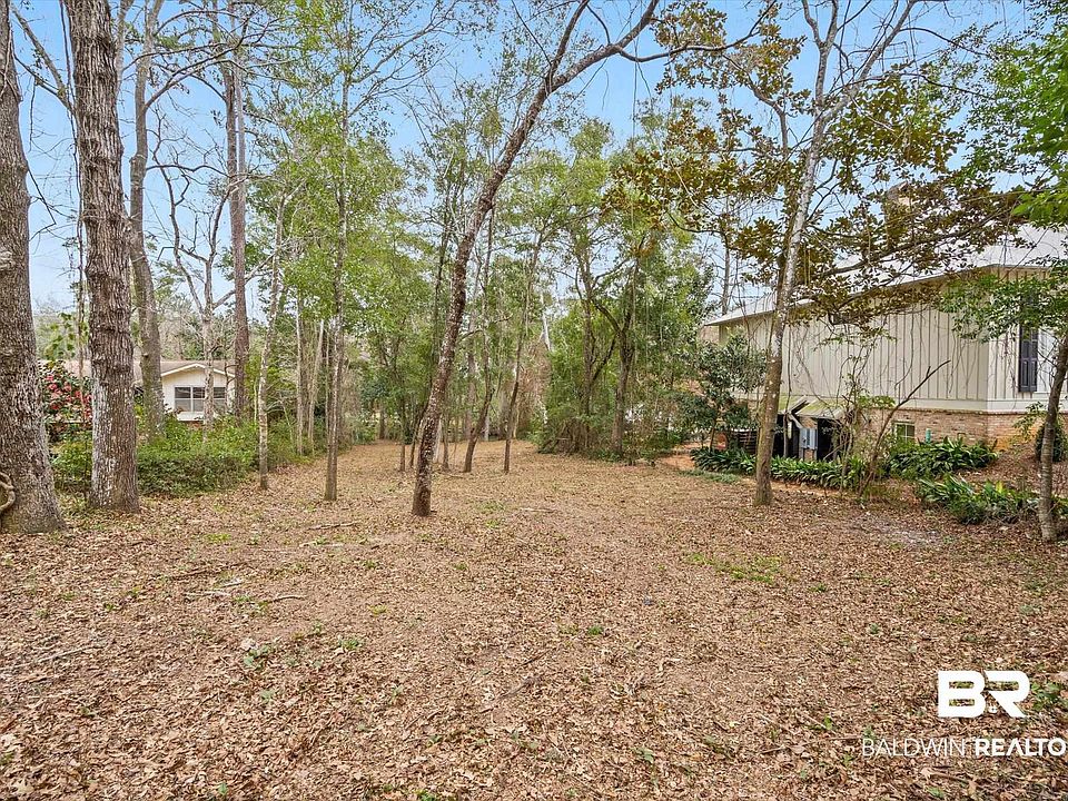 1st image of 910 Sea Cliff Dr