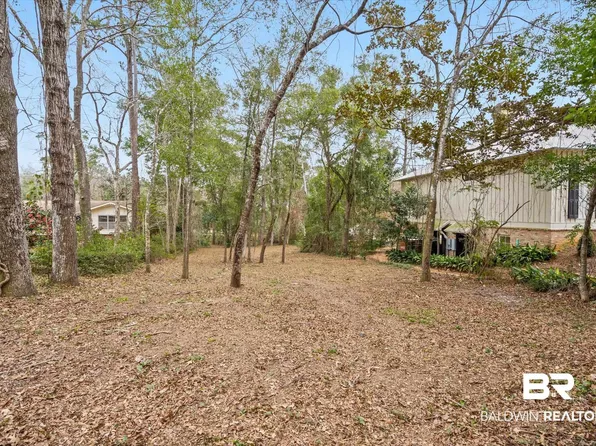 910 Sea Cliff Dr, Fairhope, AL 36532