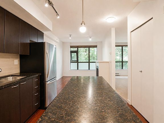 5th image of 538 Smithe St #201