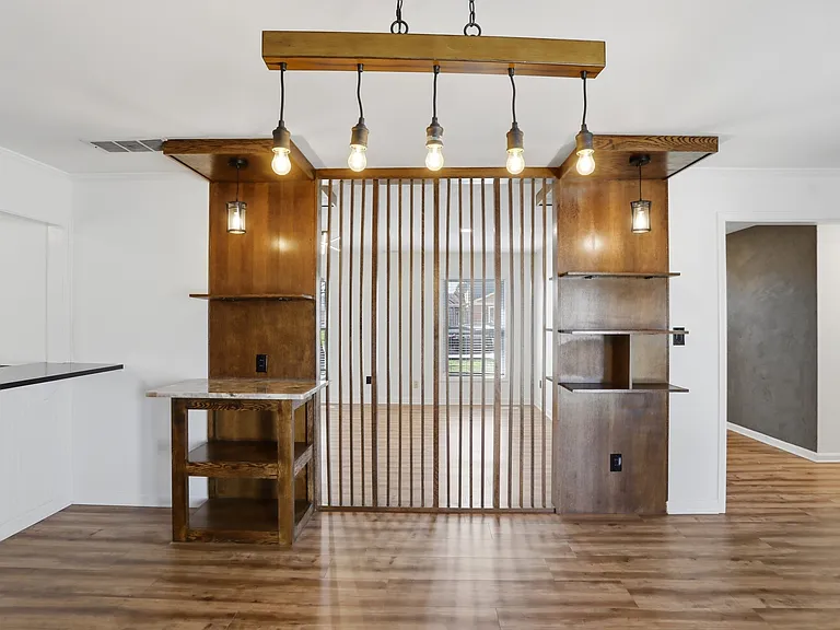 512 Lexington Blvd — Photo 21