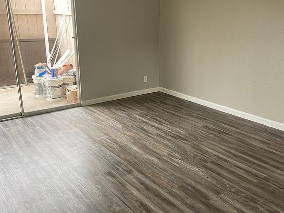 3rd image of 344 Waverly Pl