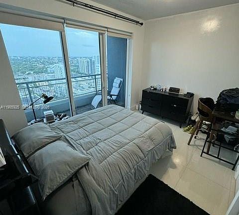 5th image of 60 SW 13th St APT 2007