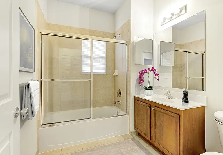 Green Hill Luxury Rentals — Photo 19