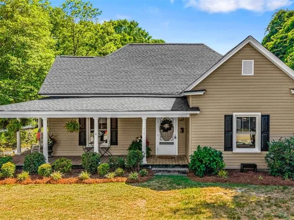 413 W Mountain St, Kernersville, NC 27284