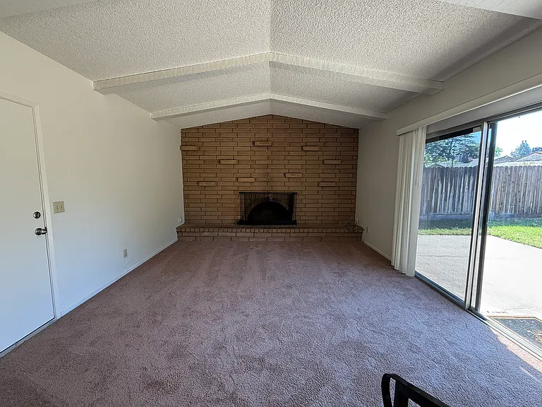 1632 Dennis Ave — Photo 4