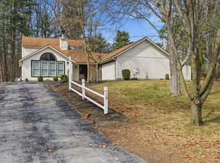 18 Glade Mallow Rd, Malta, NY 12020