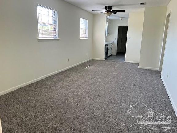 2nd image of 1267 Redwood Ln #A-b