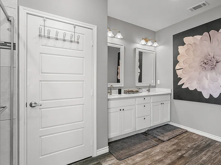 2447 Wilton Ave — Photo 15