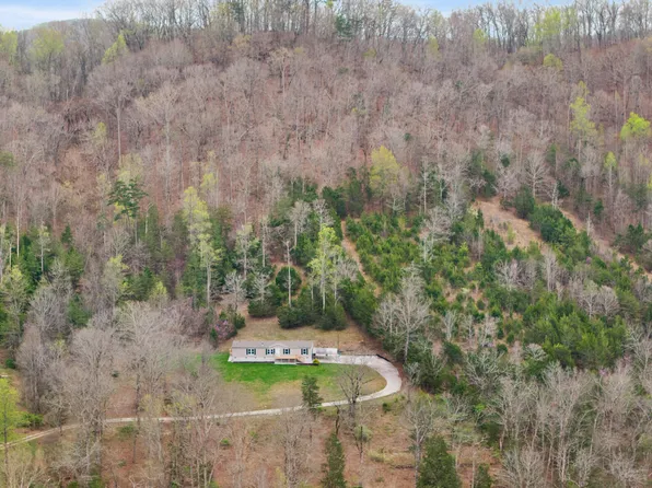 150 E Raccoon Valley Dr, Heiskell, TN 37754