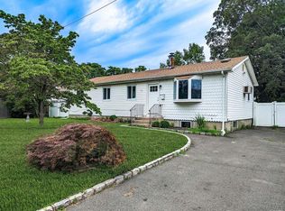 2A Hilliard Ave, Central Islip, NY 11722