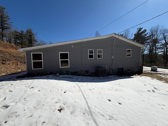 4th image of 260 Hoye Rd