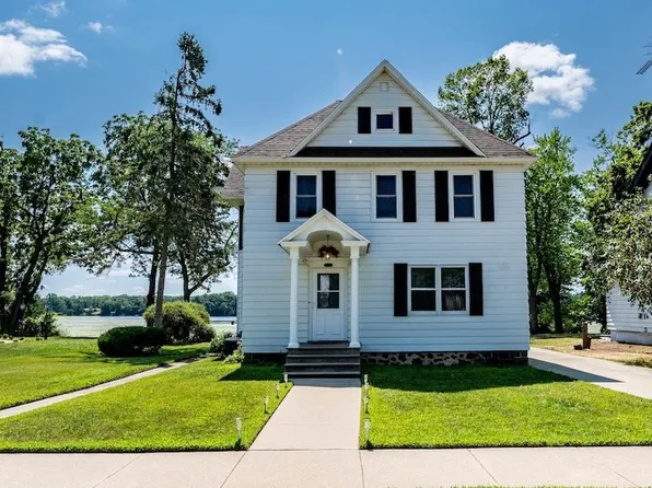 280 Lake Ave, Montello, WI 53949