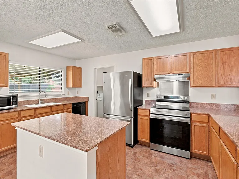10411 Westfield Pl — Photo 9