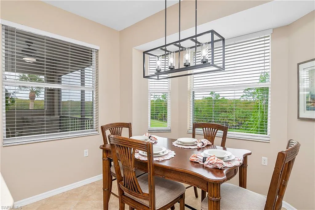 2 bed, 2.0 bath, 1232 sqft, $6,850 — Photo 4